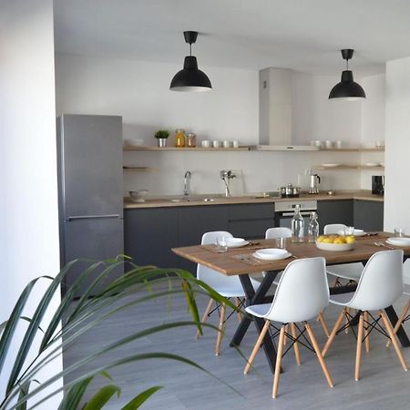 Os Faros Pisos Turisticos Apartment Arou Екстериор снимка