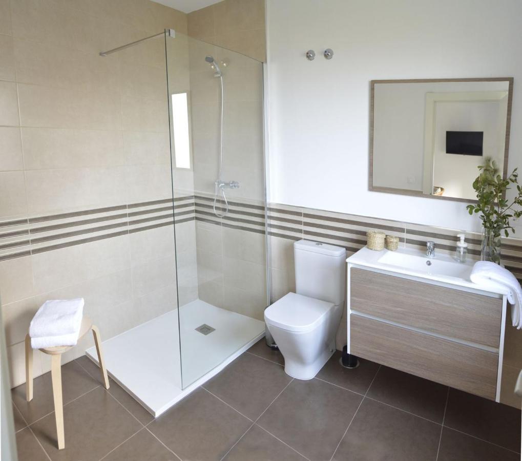 Os Faros Pisos Turisticos Apartment Arou Екстериор снимка